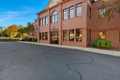 294 N Main St 1