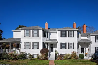 2 Stephens Ln #2B 1