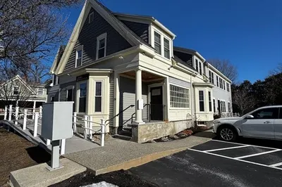 74 Elm St #5 1