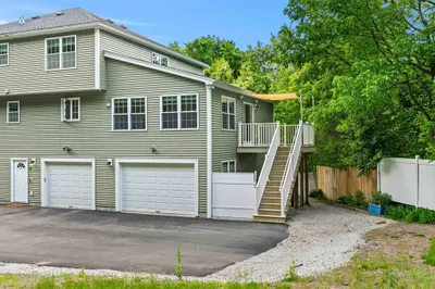 24 Bartlett Ave #24 1
