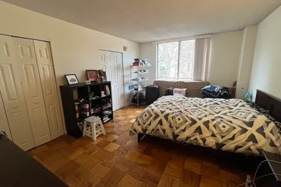 99 Pond Ave #424