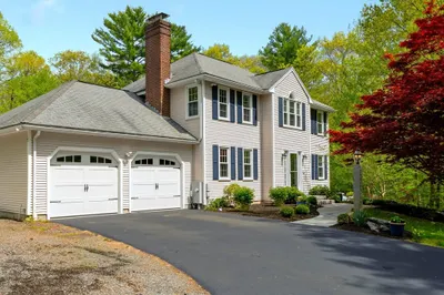 25 Wood Dr 1