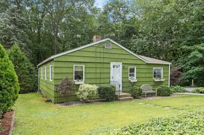 45 Lakeshore Dr 1