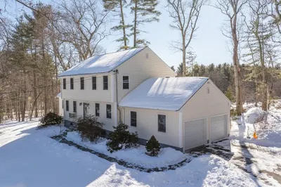 20 Debbie Dr 1