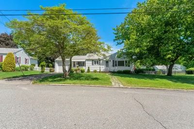 28 Redwood Drive 1