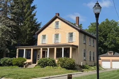 92 Walnut St 1