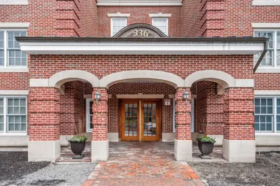 336 Boylston St #104