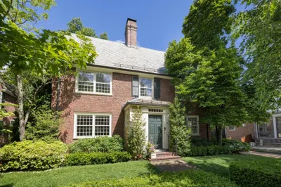 19 Gray Gardens East Gdns 1