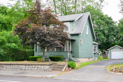 56 Plain St 1