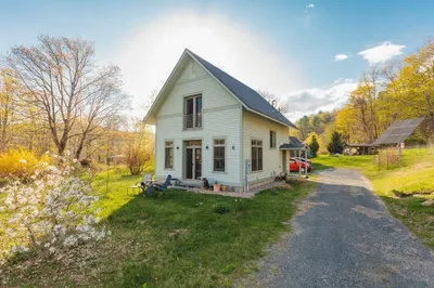 6 Dunnell Dr 1