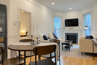 827 Boylston St #200 1