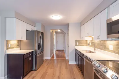19 Hoyle St #1