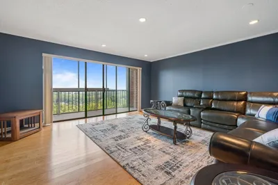3 Summit Dr #68