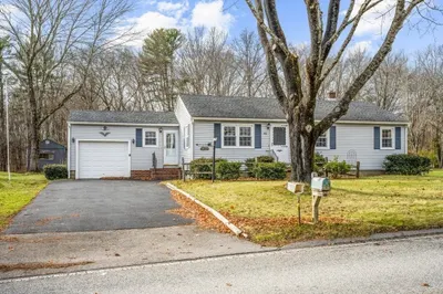 412 Dresser Hill Rd 1
