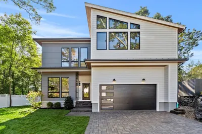 140 Roundwood Rd