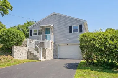 32 Josephine Ave