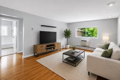 7 Glen Ave #11