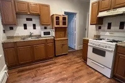 44 Mallet St #1