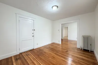 8 Kent St #1R 1