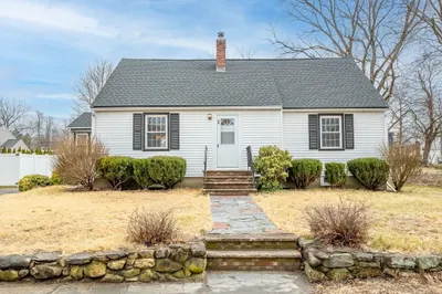 44 Parker St 1