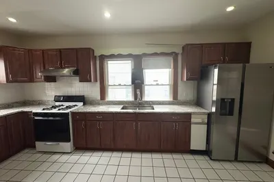 12 Frederick Ave #12