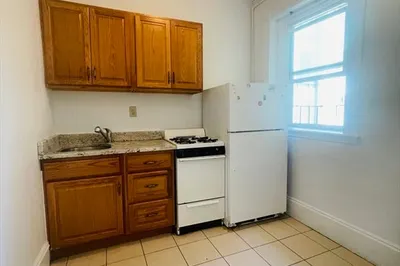 14 Palace Rd #7