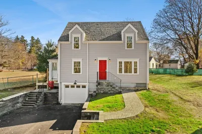 22 S Elm St 1