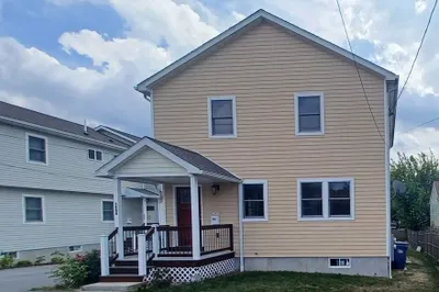 1886-1888 River St #2 1