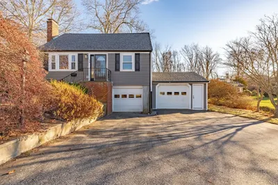 36 Clematis Ave