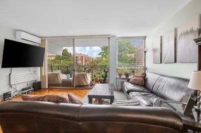 60 Babcock St #21