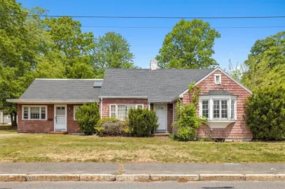 136 Moulton Dr