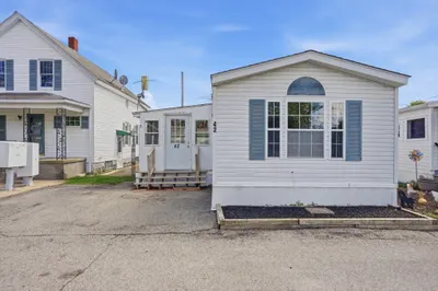 548 Kenyon Ave #42