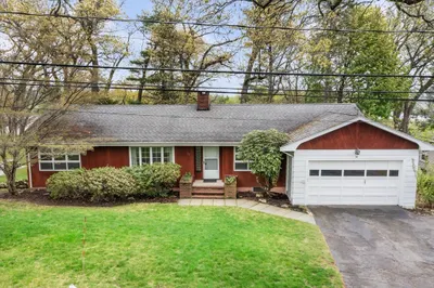 66 Windmill Ln