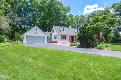 115 Oakcrest Drive 1