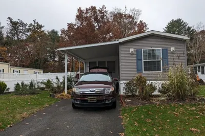 17 Deerhill Lane 1