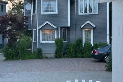 39r Spring Street