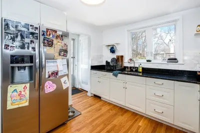 76 Pierce St #1