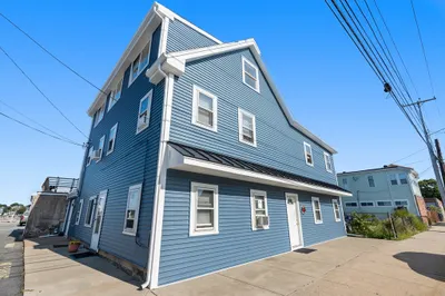585 Shirley St #1 1