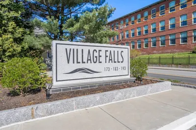 183 Oak Street #206 1