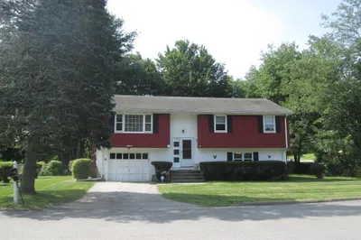 19 Victoria Dr 1