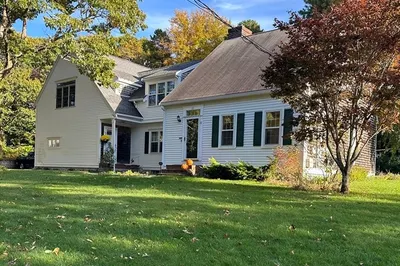 65 Lakewood Dr 1