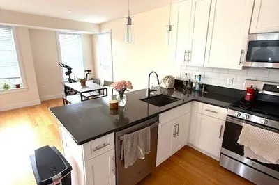 22 Rogers St #4