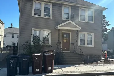 215 Ferry St