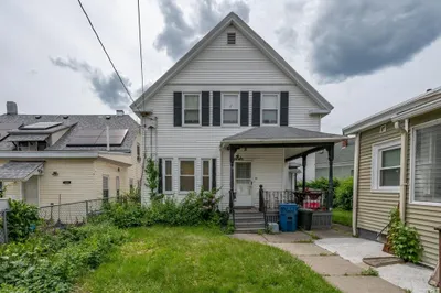 22 CAmden Street #A