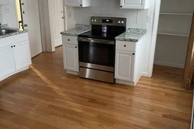 155 Centre St #3