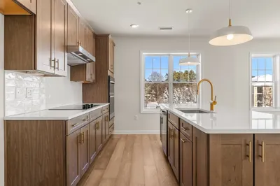 320 Martins Landing #207