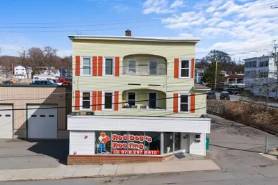 216 Daniels St 1