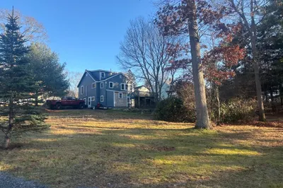 132 Everett Street 1