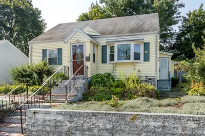 59 Weyham Rd