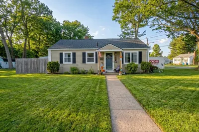 65 Helen Cir